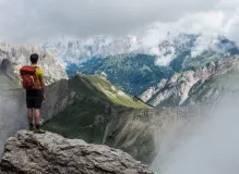 Discover the Benefits of Hiking with Trekking Poles - Boost Your Outdoor Adventures!