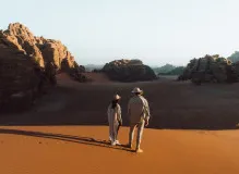 Find out the best option: Hiking Stick vs Trekking Pole