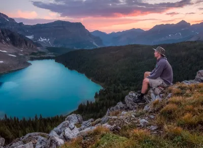 Trekking vs Hiking: What's the difference? 🏞️🥾 Find out now!