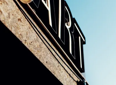 Maximize Your Hiking Experience: The Benefits of Using Trekking Poles 🚶‍♀️ 🚶‍♂️