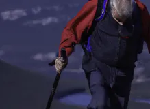 Conquer any mountain with ease: Get the best trekking poles for hiking 🏔️🥾