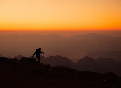 Discover the Differences Between Hiking and Trekking - Unveiling the Distinctions